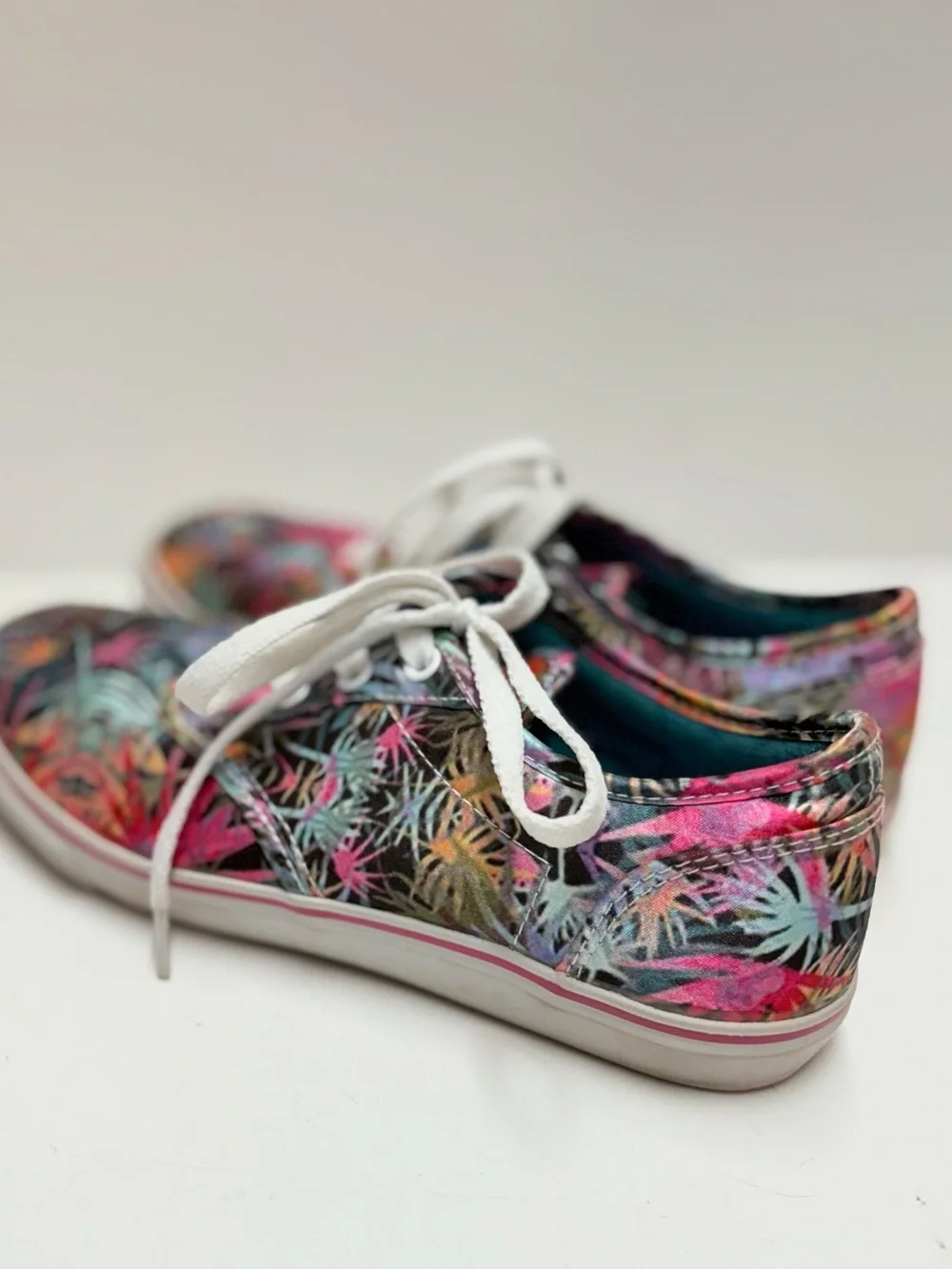 Multi Color Floral Print Tennis Shoes Sz Girls 4 Women's 5.5